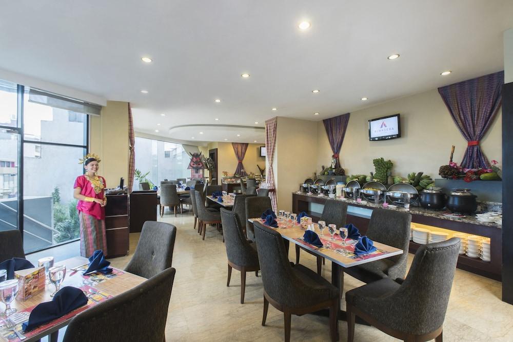 Almadera Hotel Makassar Dış mekan fotoğraf