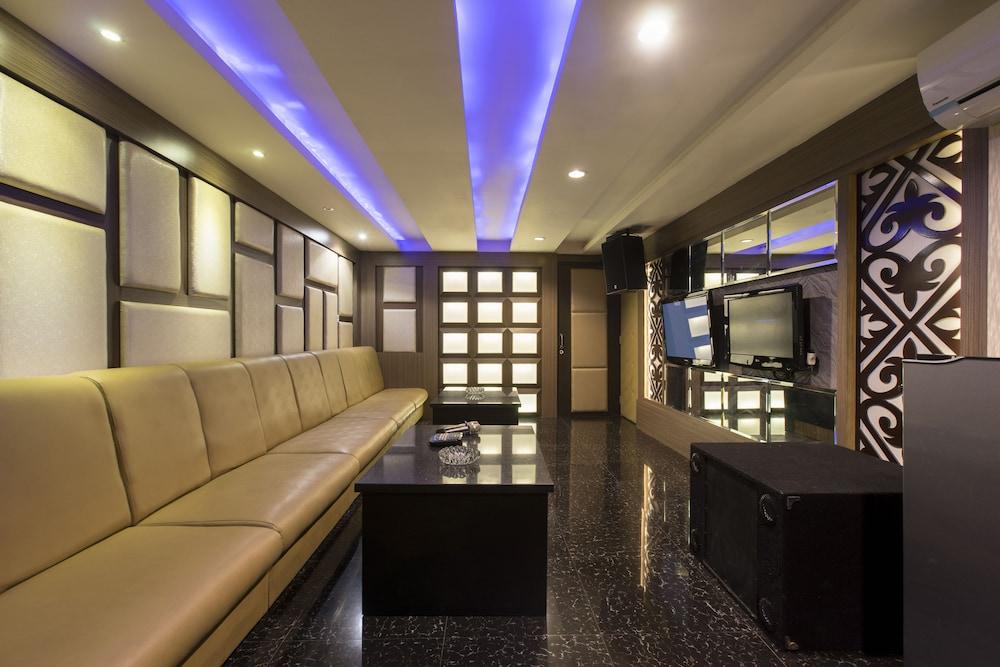 Almadera Hotel Makassar Dış mekan fotoğraf