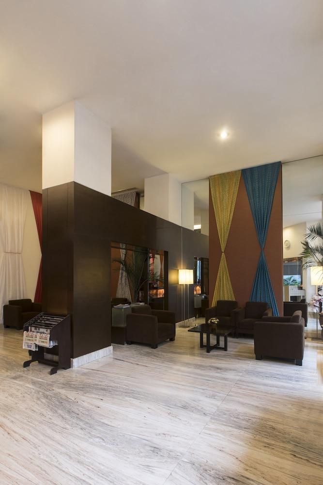 Almadera Hotel Makassar Dış mekan fotoğraf
