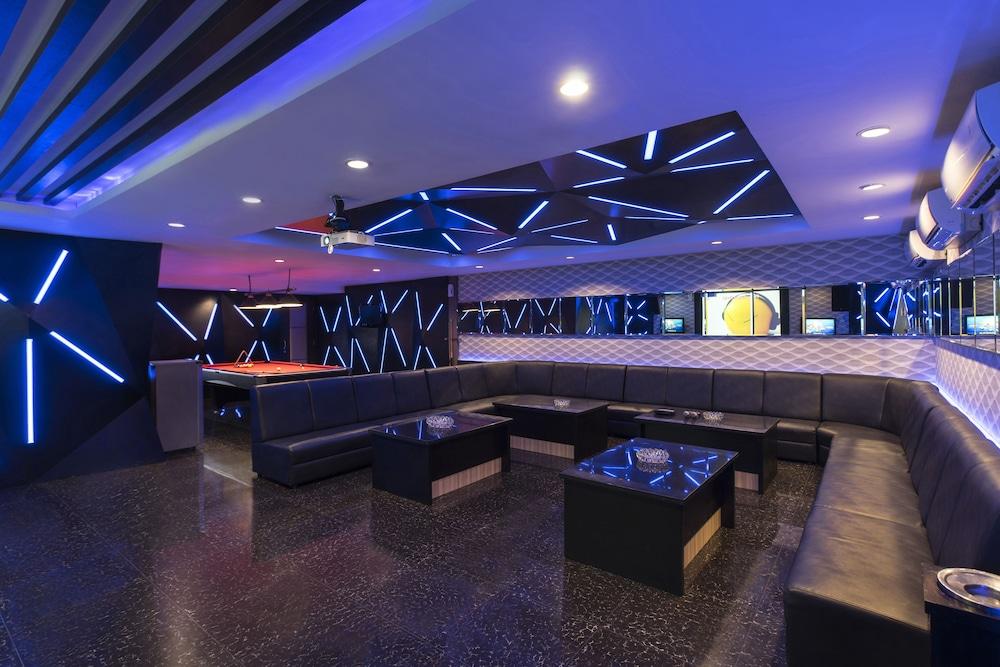 Almadera Hotel Makassar Dış mekan fotoğraf