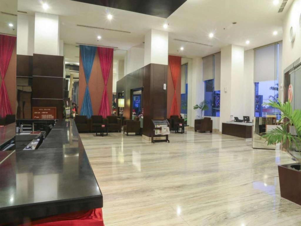 Almadera Hotel Makassar Dış mekan fotoğraf