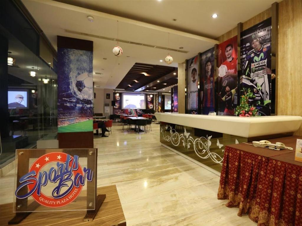 Almadera Hotel Makassar Dış mekan fotoğraf