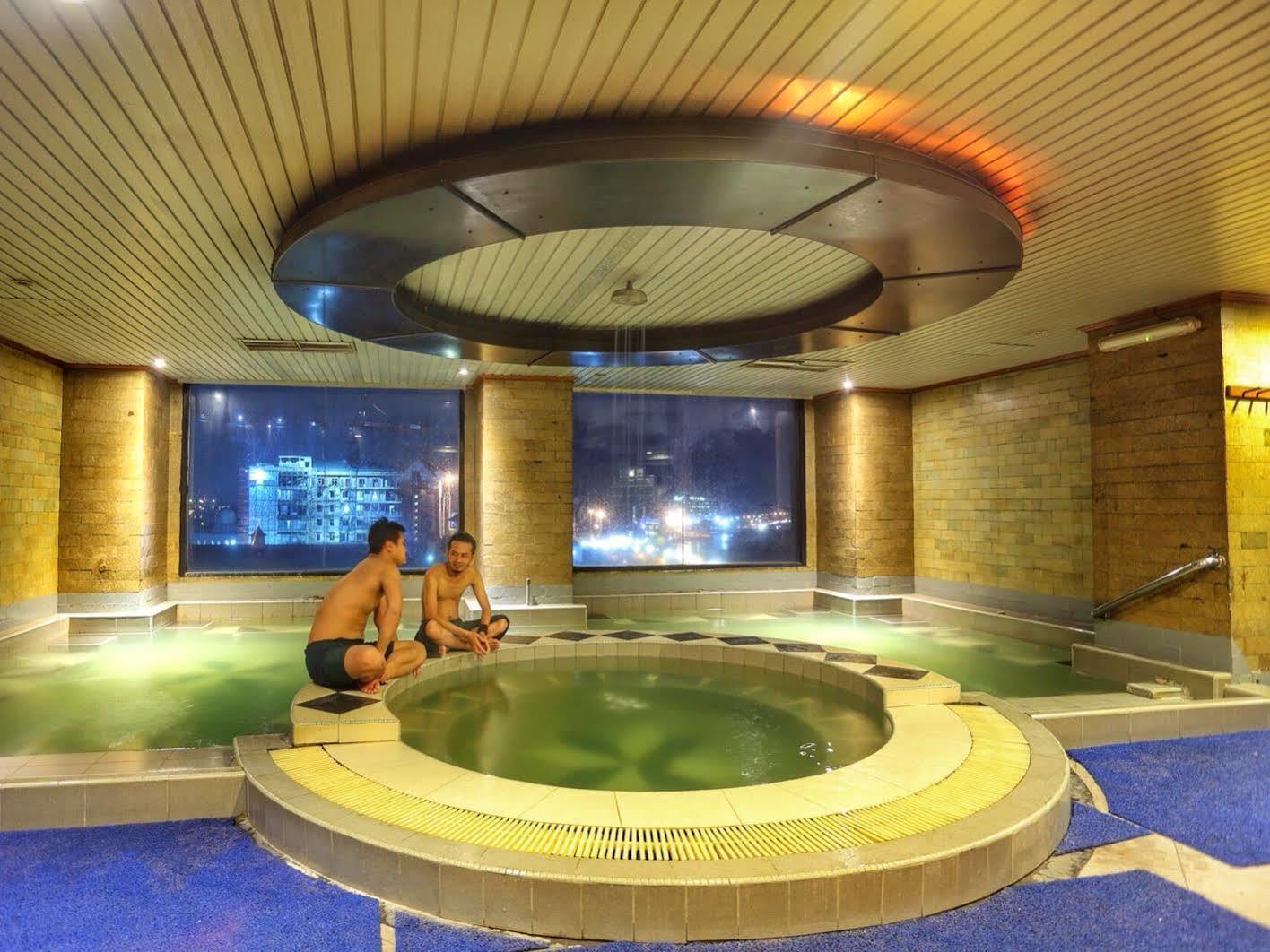 Almadera Hotel Makassar Dış mekan fotoğraf