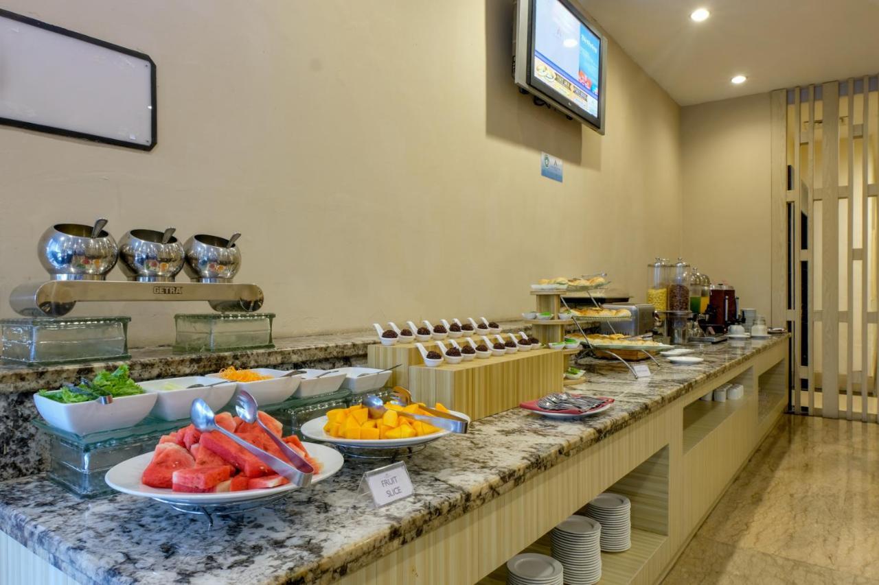 Almadera Hotel Makassar Dış mekan fotoğraf